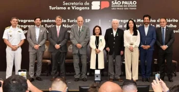 A cerimônia de lançamento dos novos programas contou com a presença de diversas autoridades